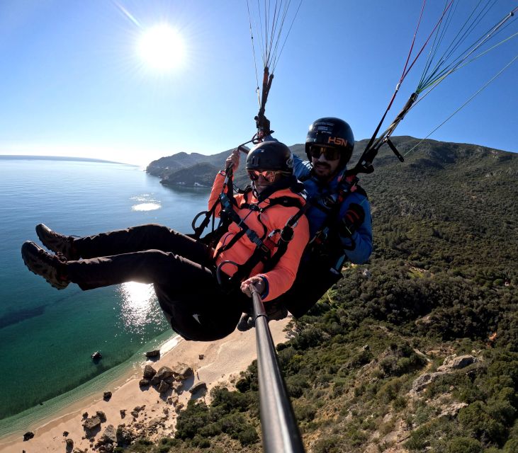 Lisbon: Paragliding Tandem Flight - Thirty minutes above the Portuguese coast