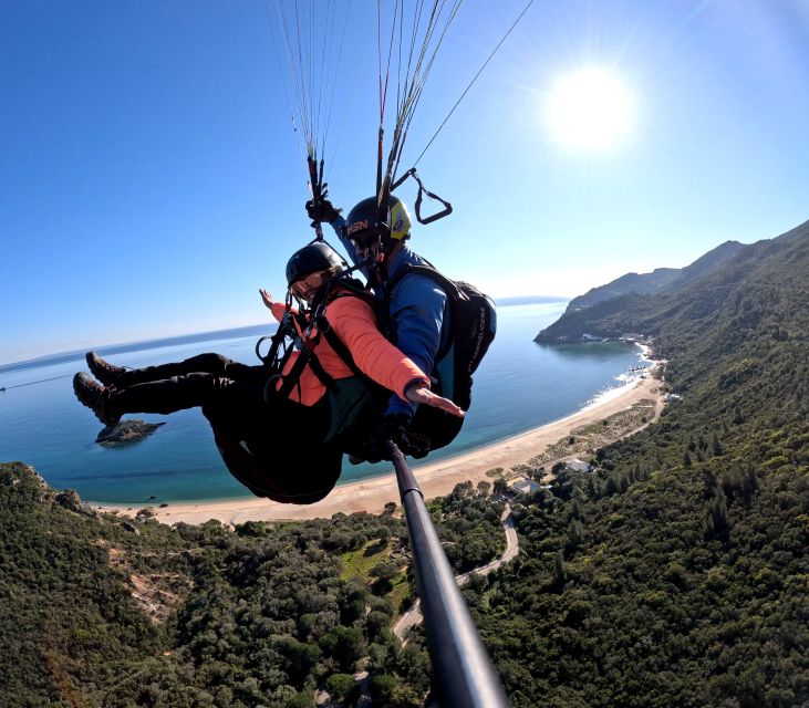 Lisbon: Paragliding Tandem Flight - Who will enjoy this most?
