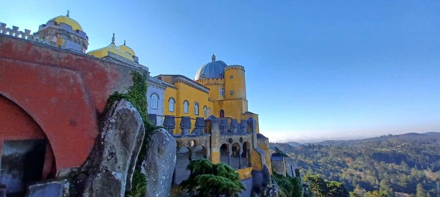 Lisbon: Pena Palace, Regaleira, Sintra, and Cascais Day Trip - Comfort, walking, and what to bring