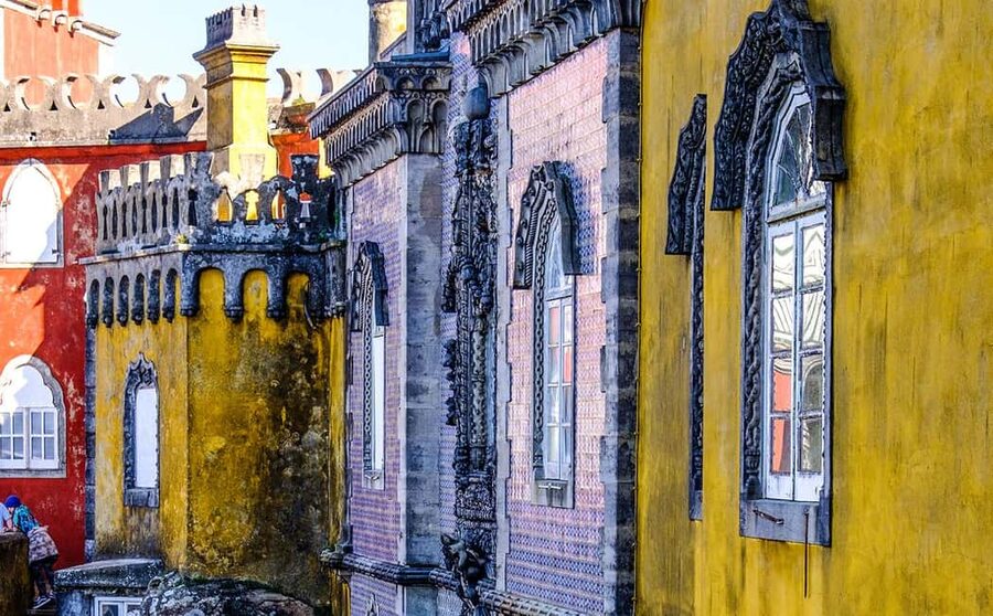 Lisbon: Pena Palace, Sintra, Cabo da Roca & Cascais Day Tour - Cascais: two hours to finish beside the sea