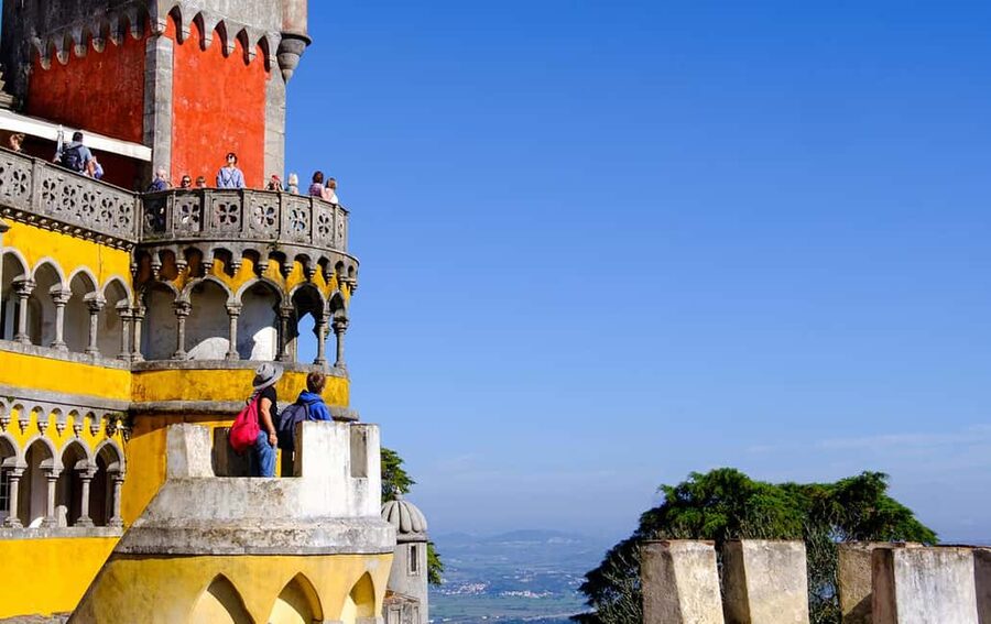 Lisbon: Pena Palace, Sintra, Cabo da Roca & Cascais Day Tour - The guides are the strongest part of the experience