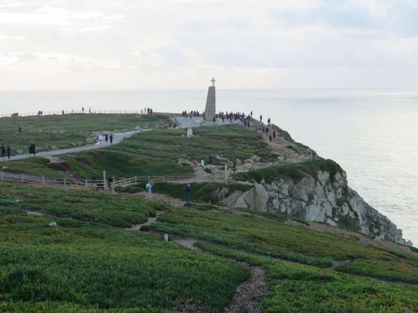 Lisbon: Pena, Regaleira & Atlantic Coast Tour with a Local - Why this small Sintra tour works so well