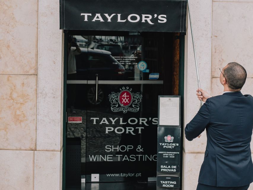 Lisbon: Port Wine Tasting at Taylor’s Shop and Tasting Room - What happens when you arrive