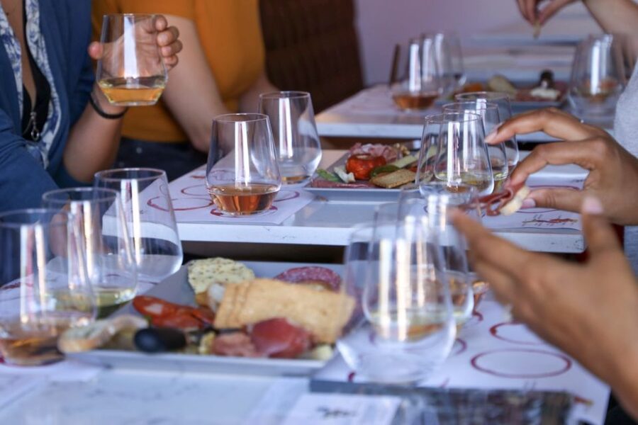 Lisbon: Portuguese Wine and Cheese Tasting with Lunch - Who should book this Lisbon tasting?