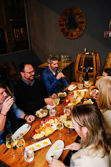 Lisbon: Premium Wine and Tapas Tasting Session - The sommelier makes the difference
