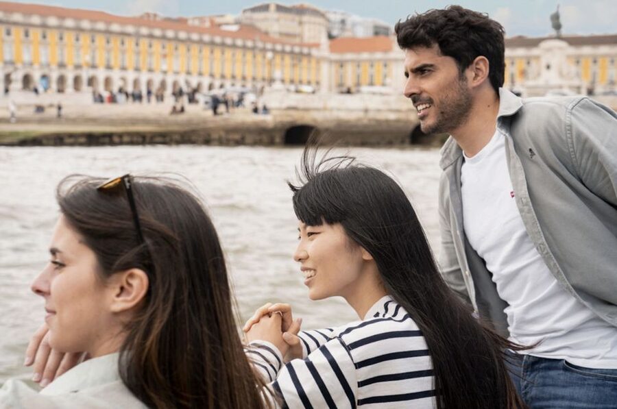 Lisbon: Private Boat Trip, Guided Walking Tour, Bike & Tram - The pastel de Belém stop
