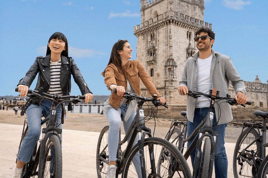 Lisbon: Private Boat Trip, Guided Walking Tour, Bike & Tram - Meeting at Rossio Square