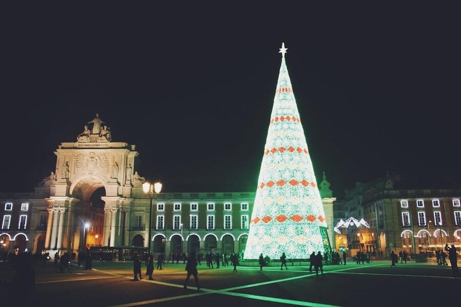 Lisbon: Private Christmas Lights Tour by Eco Tuk Tuk - Quick points to know