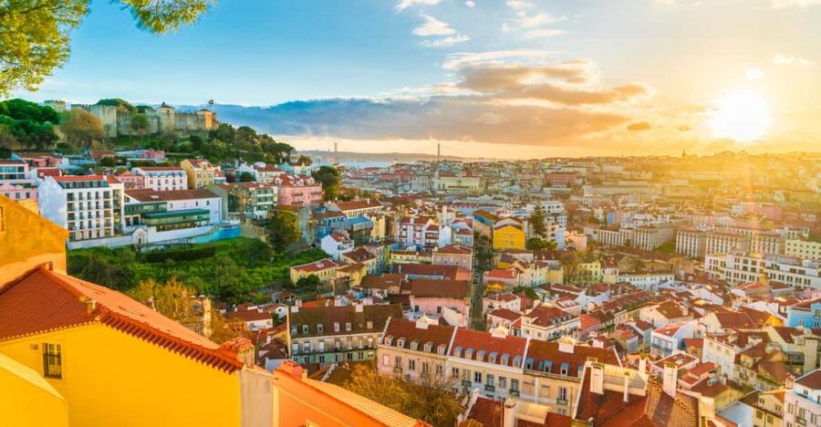 Lisbon: Private City Tour by Tuk-Tuk - Portas do Sol and Santa Luzia viewpoints