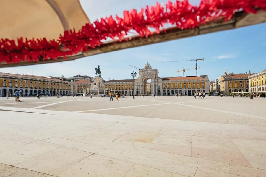 Lisbon: Private Guided Tuk-Tuk Tour with Hotel Pickup - Key things to know before booking
