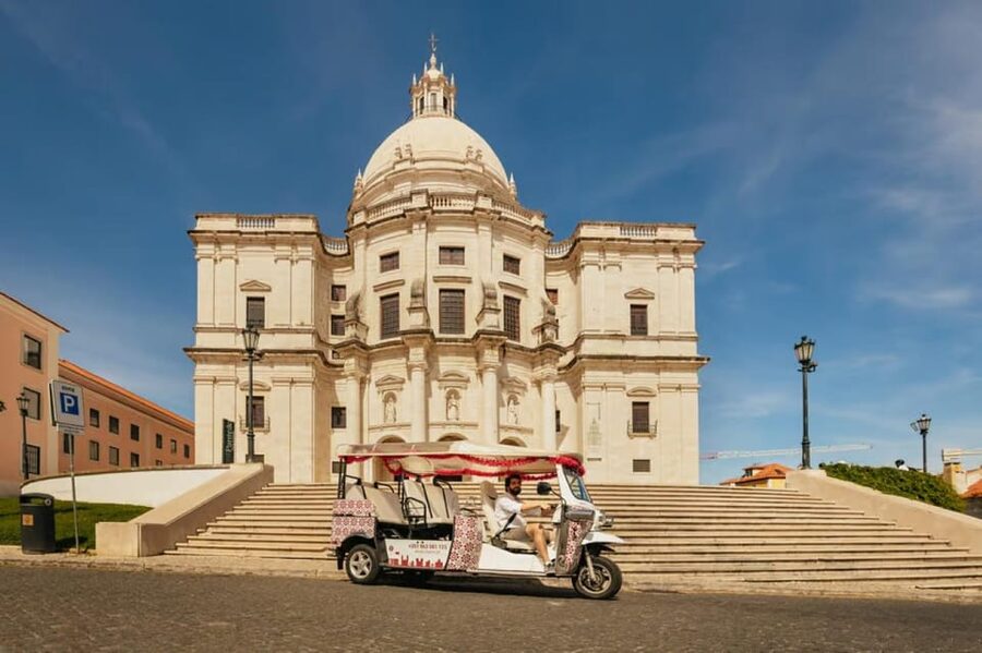 Lisbon: Private Guided Tuk-Tuk Tour with Hotel Pickup - The guides make the difference