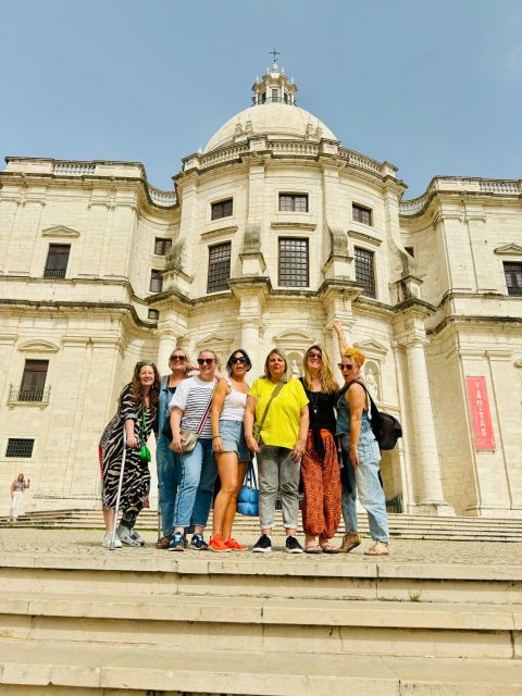 Lisbon: Private Sightseeing Tour by Tuk-Tuk - What the guides add to the experience