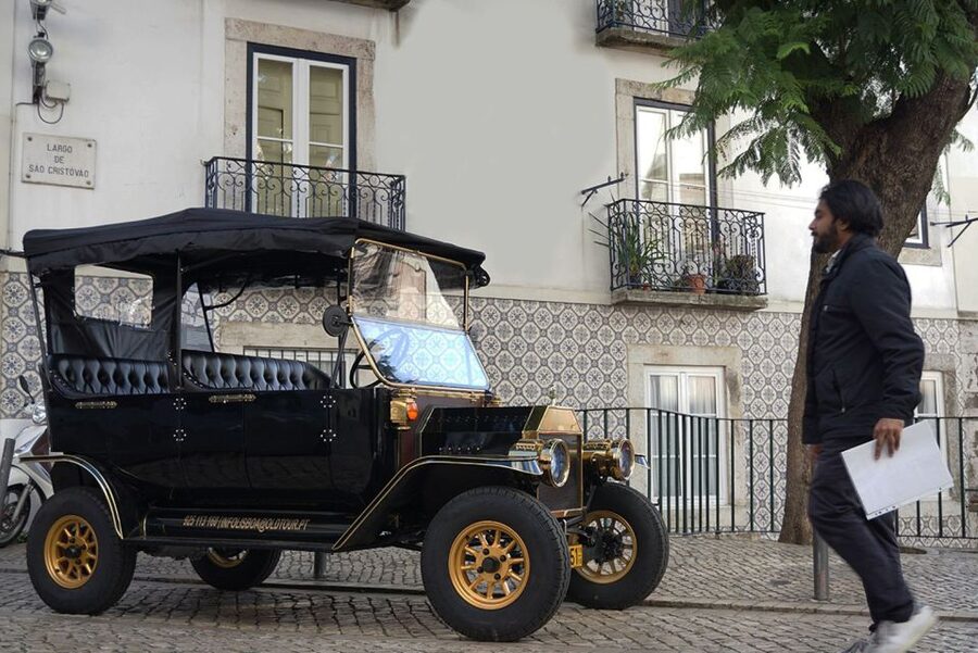 Lisbon: Private Sightseeing Tour in a Vintage Tuk Tuk - Why a vintage tuk tuk works well in Lisbon
