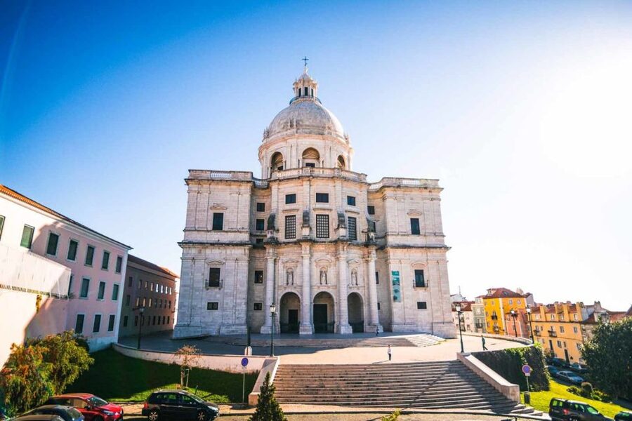 Lisbon: Private Sightseeing Tour in a Vintage Tuk Tuk - Portas do Sol and Nossa Senhora do Monte viewpoints