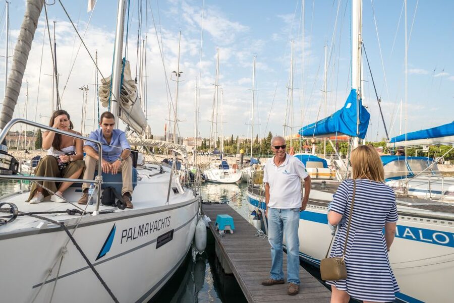 Lisbon: Private Sunset Cruise on the Tagus River with Drink - Key points to know before booking