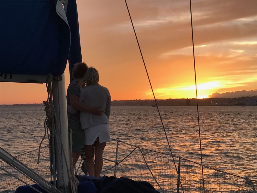Lisbon: Private Sunset Sailing Tour with Champagne - Why a private sail works so well in Lisbon