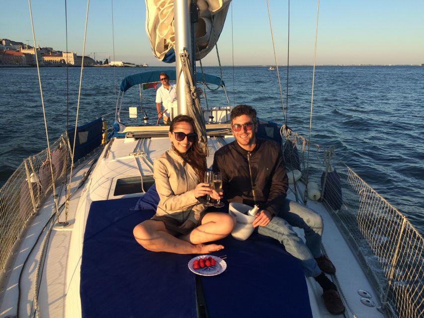 Lisbon: Private Sunset Sailing Tour with Champagne - Getting to the Belém dock without confusion