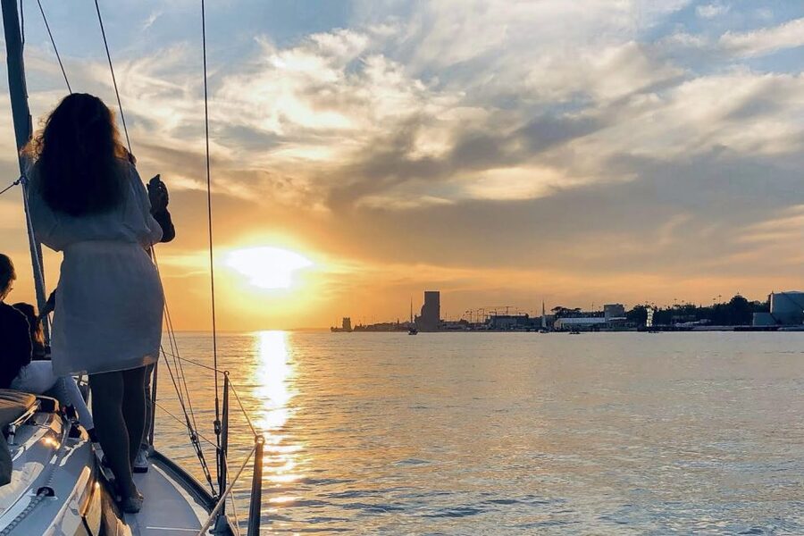 Lisbon: Private Tagus River Sunset Cruise on a Luxury Boat - Belém Tower and the first views from the Tagus