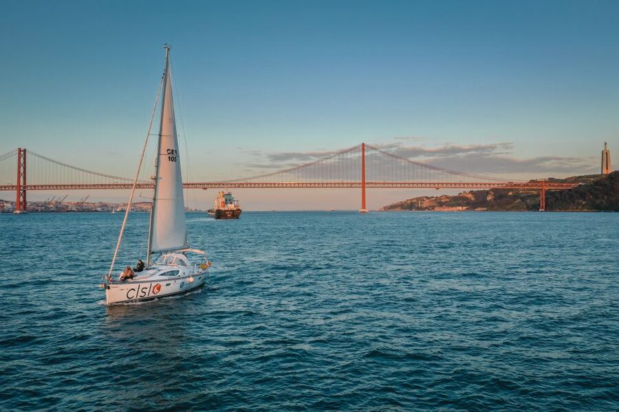 Lisbon: Private Tagus River Yacht Tour - Commerce Square from the river