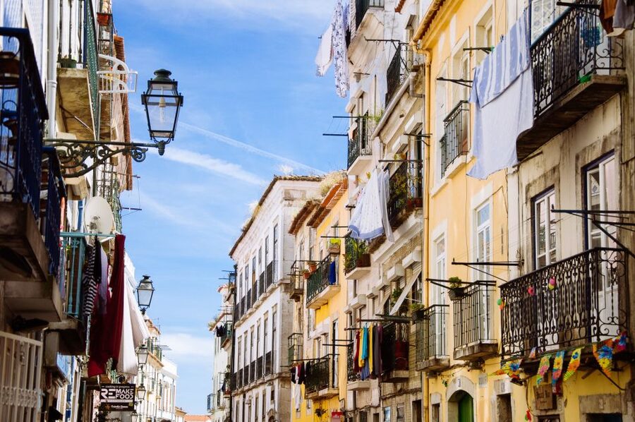 Lisbon: Private Tour with Locals – Highlights & Hidden Gems - Why the private format can be worth $100 per person