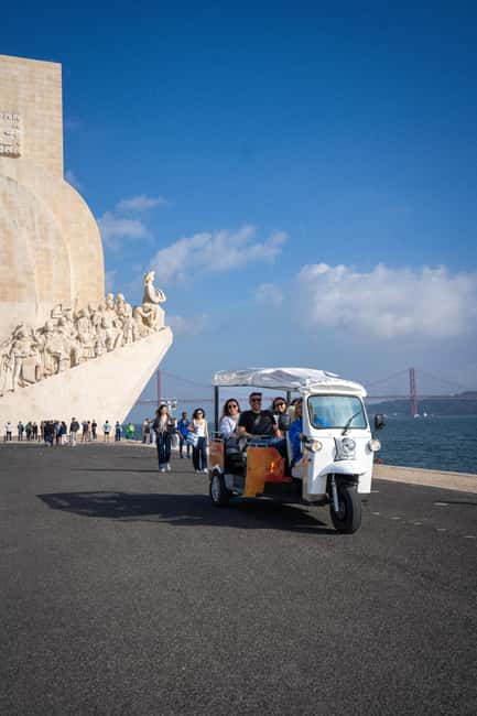 Lisbon: Private Tuk Tuk Tour with Optional Boat Cruise - Why a tuk tuk works well in Lisbon