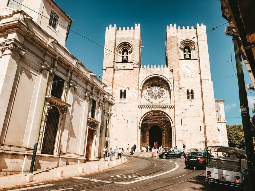 Lisbon: Private TukTuk Tour - Practical details before you book
