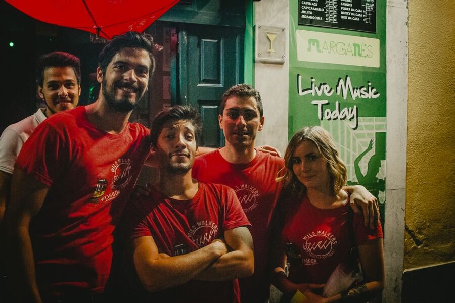 Lisbon: Pub Crawl with Open Bar and VIP Club Entry - Key points before you book