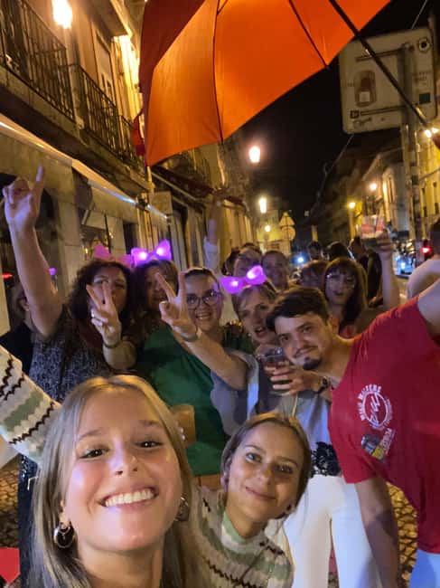 Lisbon: Pub Crawl with Open Bar and VIP Club Entry - The club finish and VIP entry