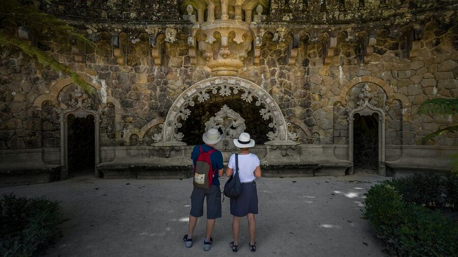 Lisbon: Regaleira, Sintra, Cape Rock & Cascais Day Trip - The short Estoril pass and return to Rossio