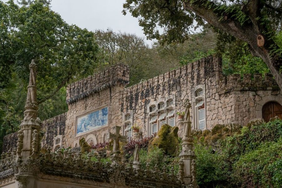 Lisbon: Regaleira, Sintra, Cape Rock & Cascais Day Trip - The ride to Sintra and first look at town