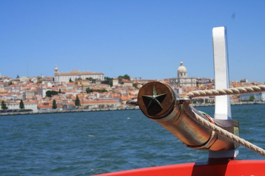 Lisbon: River Tagus Sightseeing Cruise in Traditional Vessel - Belém’s two World Heritage monuments