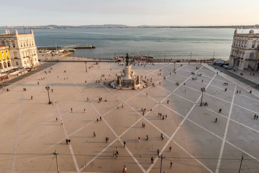 Lisbon: Rua Augusta Arch Admission Ticket - The clock room and the arch’s long construction