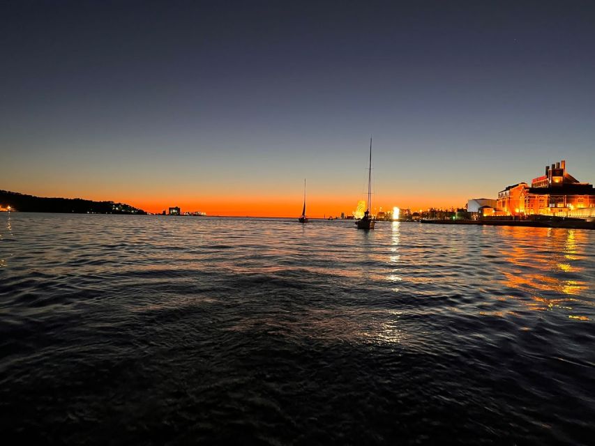 Lisbon: Sailboat Sunset Tour with a Drink - Key points to know before booking