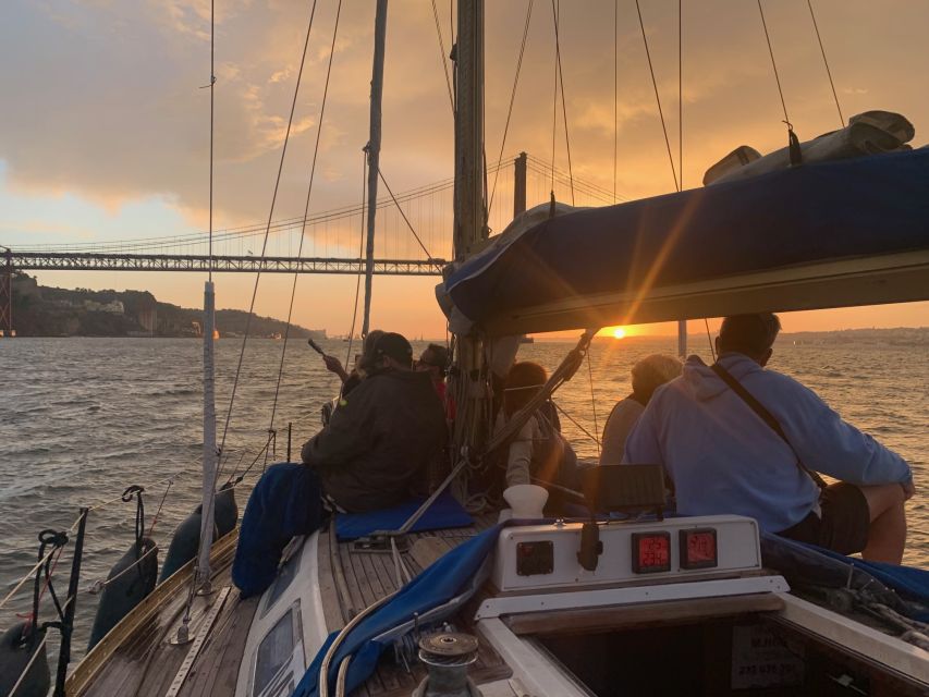 Lisbon: Sailboat Sunset Tour with a Drink - From Commerce Square to Almada