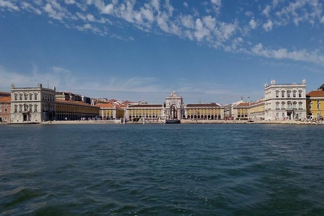 Lisbon Sailing Tour: 2-Hour Cultural Scenic Cruise with Wine - Starting at Doca de Belém