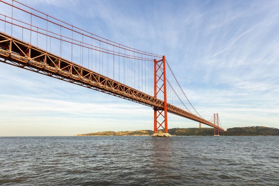 Lisbon: Sailing Tour on the Tagus River - Finding the white van at Doca do Bom Sucesso