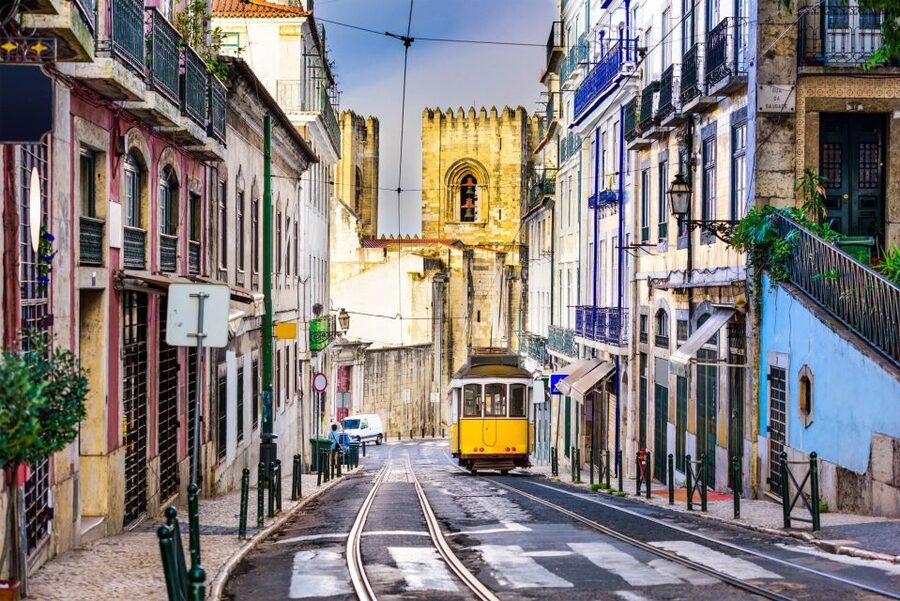 Lisbon: São Jorge Castle E-Ticket and Audio Guide - Key points at a glance