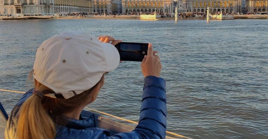 Lisbon: Scenic Day & Sunset Boat Tour with a Drink - Belém’s monuments from the river