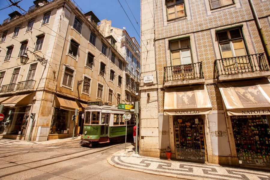 Lisbon: Segway Medieval Tour of Alfama and Mouraria - Key points at a glance
