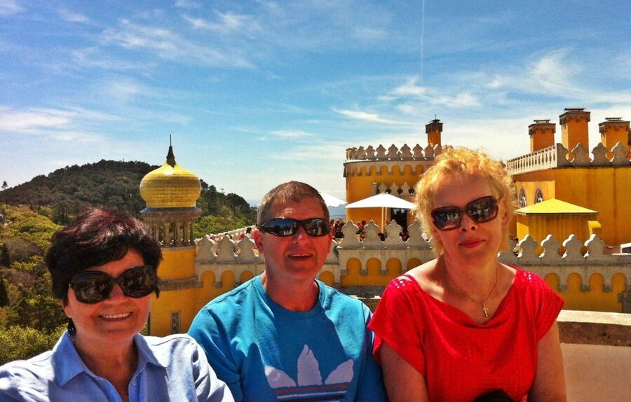 Lisbon: Sintra & Pena Palace Guided Tour with Hotel Pickup - Five things to know before booking