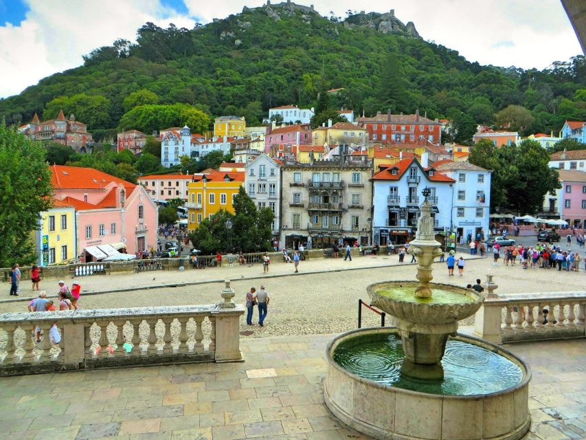 Lisbon: Sintra & Pena Palace Guided Tour with Hotel Pickup - Why this Sintra tour works well from Lisbon
