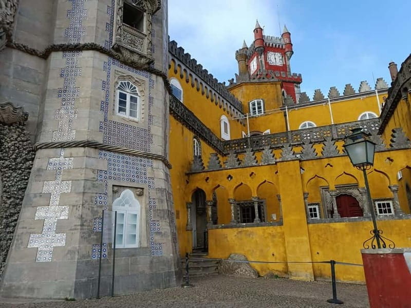 Lisbon: Sintra, Pena Palace, Moorish Castle & Regaleira Tour - Who should book this Sintra tour