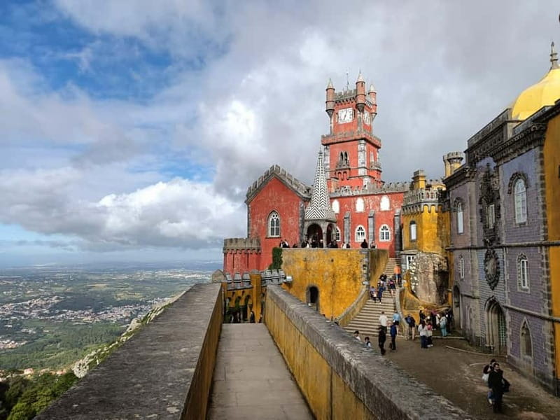 Lisbon: Sintra, Pena Palace, Moorish Castle & Regaleira Tour - Sintra Old Town and a proper lunch break