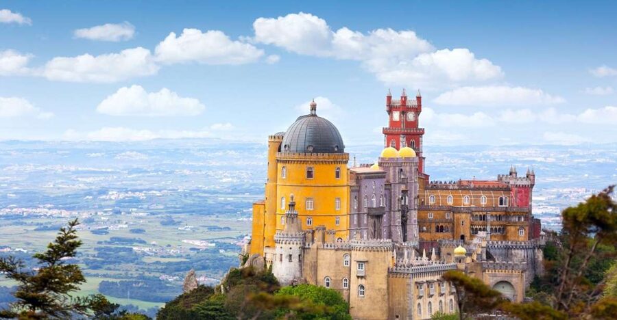 Lisbon: Sintra, Pena, Regaleira, Cabo da Roca & Cascais - The coastal route through Guincho, Cascais and Estoril