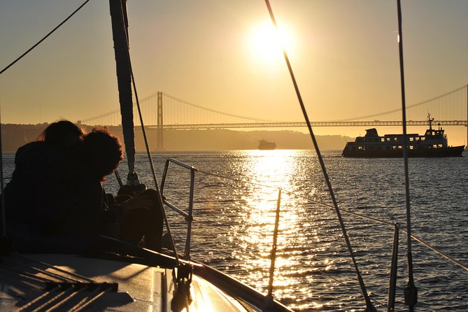 Lisbon Small Group 2h Sunset Sailing- Live Commentary & a Drink - Cristo Rei and the 25th of April Bridge