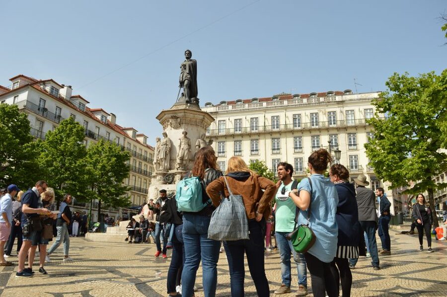 Lisbon: Starter Walking Tour to the highlights in German - Rossio Square and Lisbon’s public life