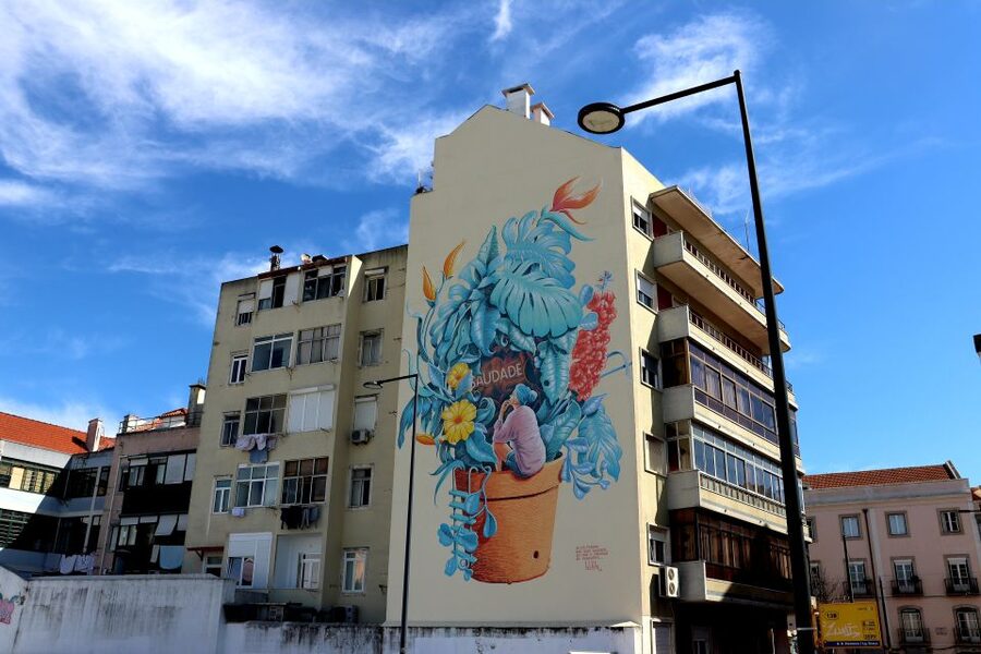 Lisbon: Street Art and Historical Walking Tour - Why a small group improves the experience