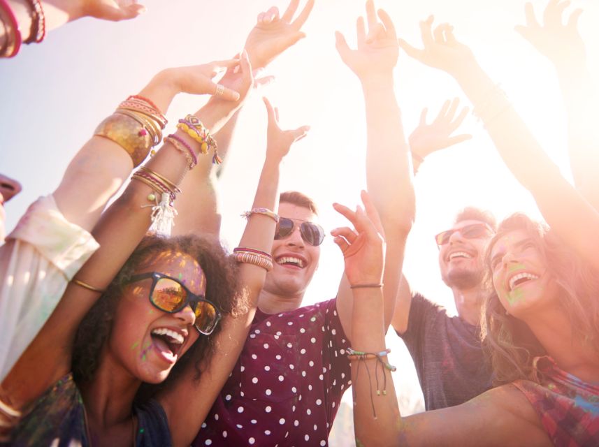 Lisbon: Sunset Boat Party Cruise with DJ and Open Bar - Open bar, queues, and what is not included
