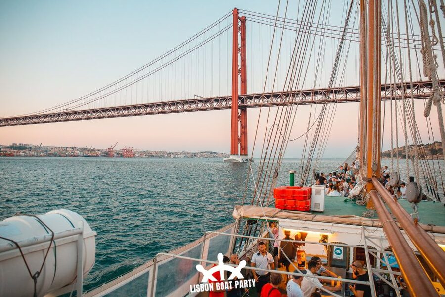 Lisbon: Sunset Boat Party with 2 Drinks and Free Club Entry - Key Points To Know Before You Go