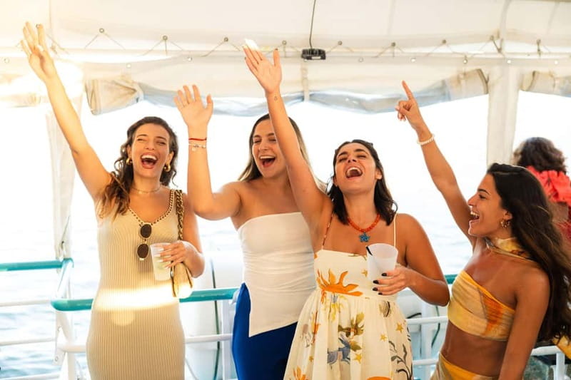 Lisbon: Sunset Boat Tour with Music and Drinks - Passing beneath or beside the 25 de Abril Bridge